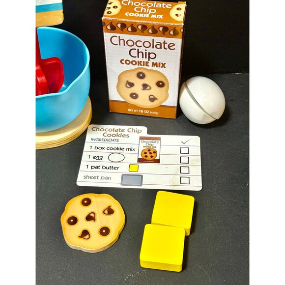 Melissa & Doug Wooden Make-a-Cake Mixer & chocolate chip cookie mix sets - Picture 2 of 9